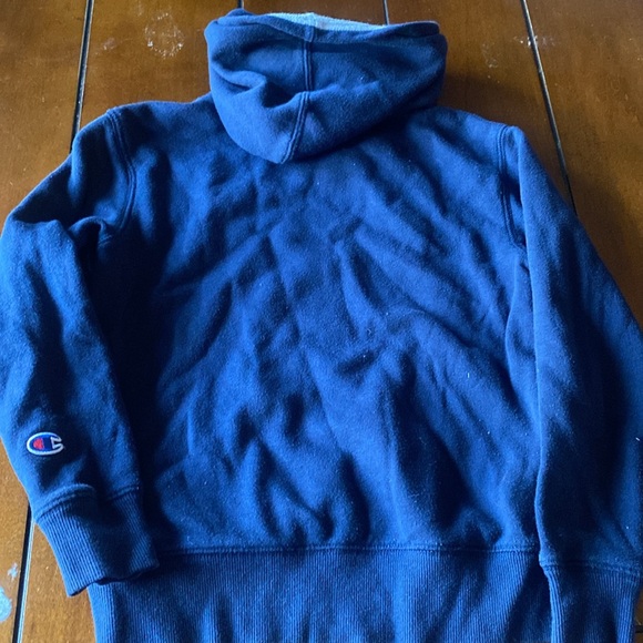 Champion size S approximately 19 inches long. Nice condition - Picture 3 of 6